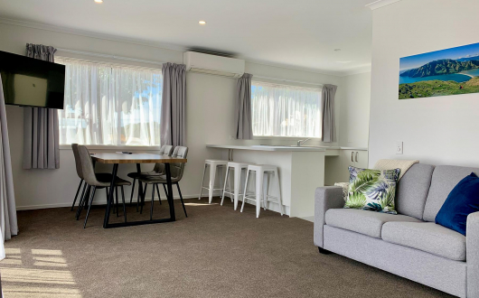 Classic Accessible Motel (Sleeps 4)