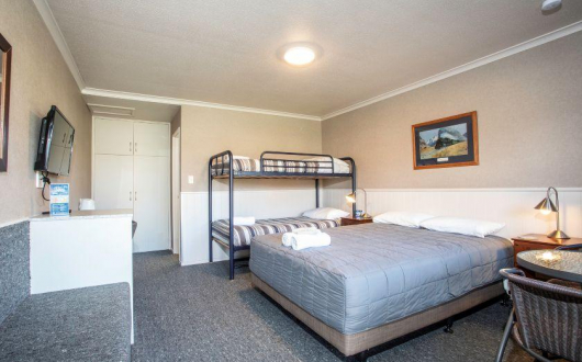 Ensuite Unit 4 Pax
