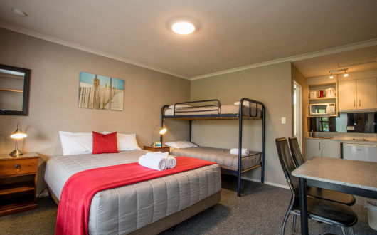 Motel 4 Pax