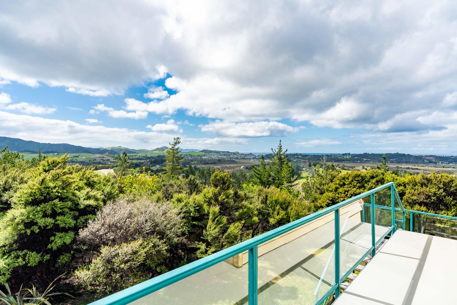 Hilltop Retreat, Mangawhai, Mangawhai Heads, beach, surf, estuary