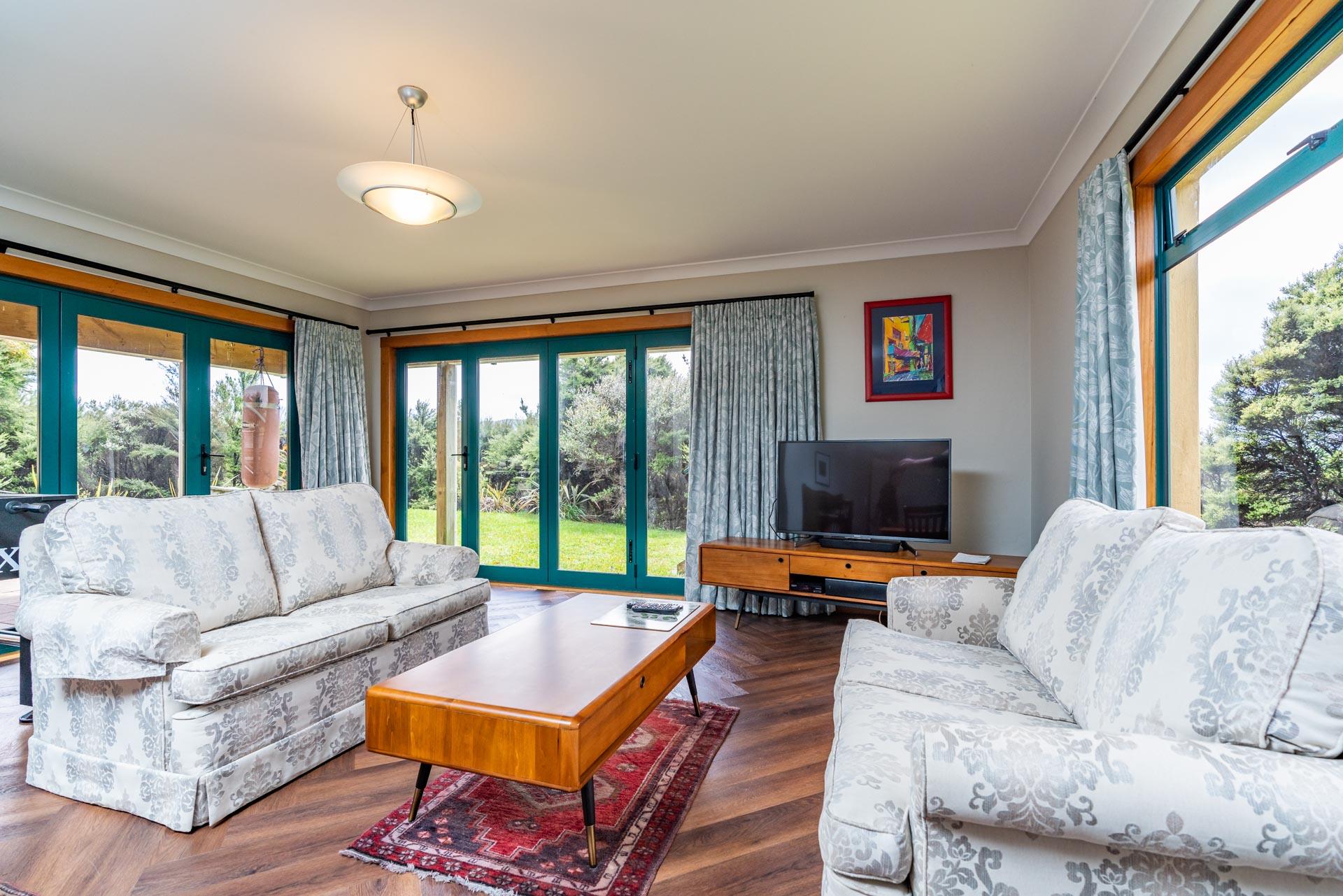 Hilltop Retreat, Mangawhai, Mangawhai Heads, beach, surf, estuary