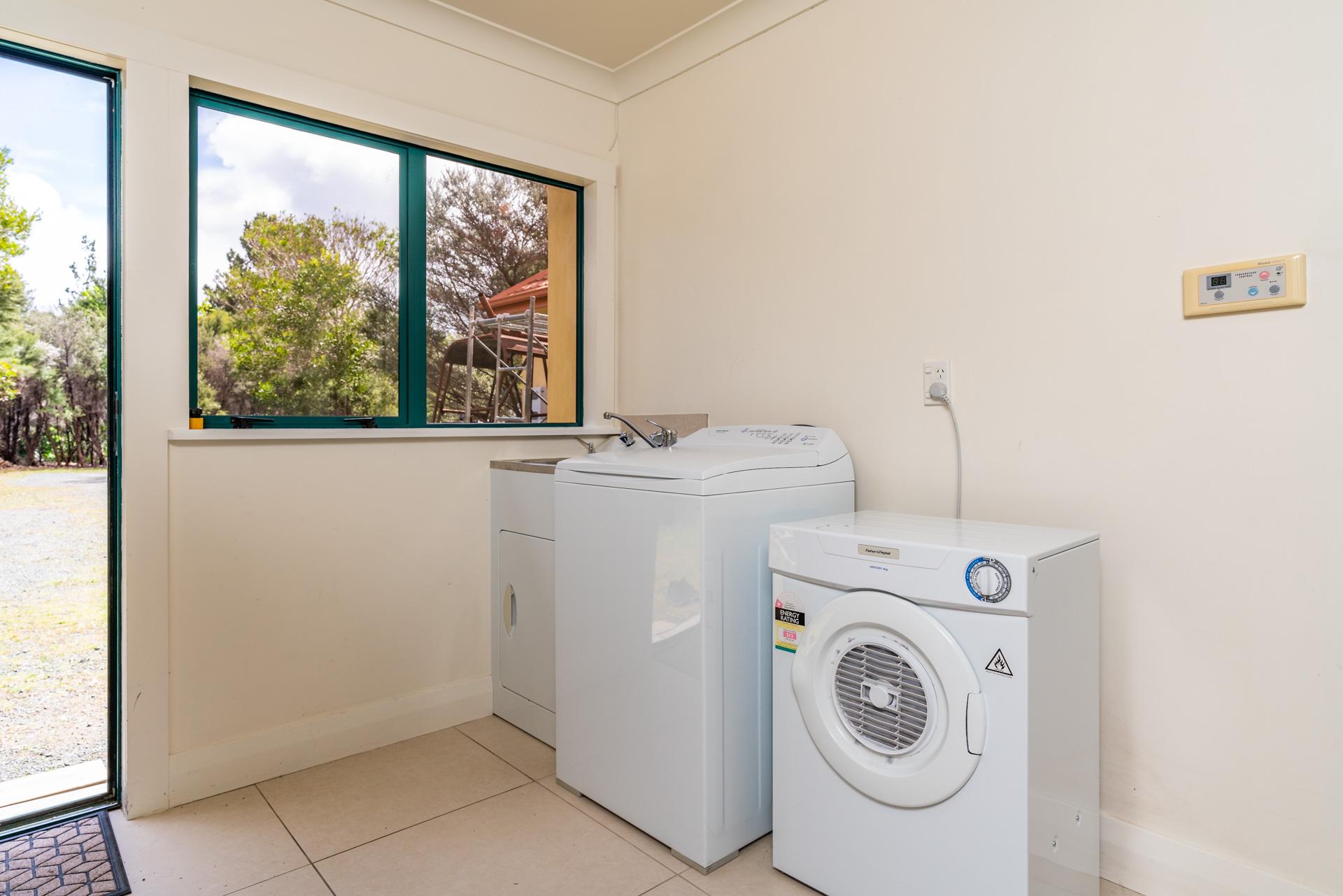 Hilltop Retreat, Mangawhai, Mangawhai Heads, beach, surf, estuary